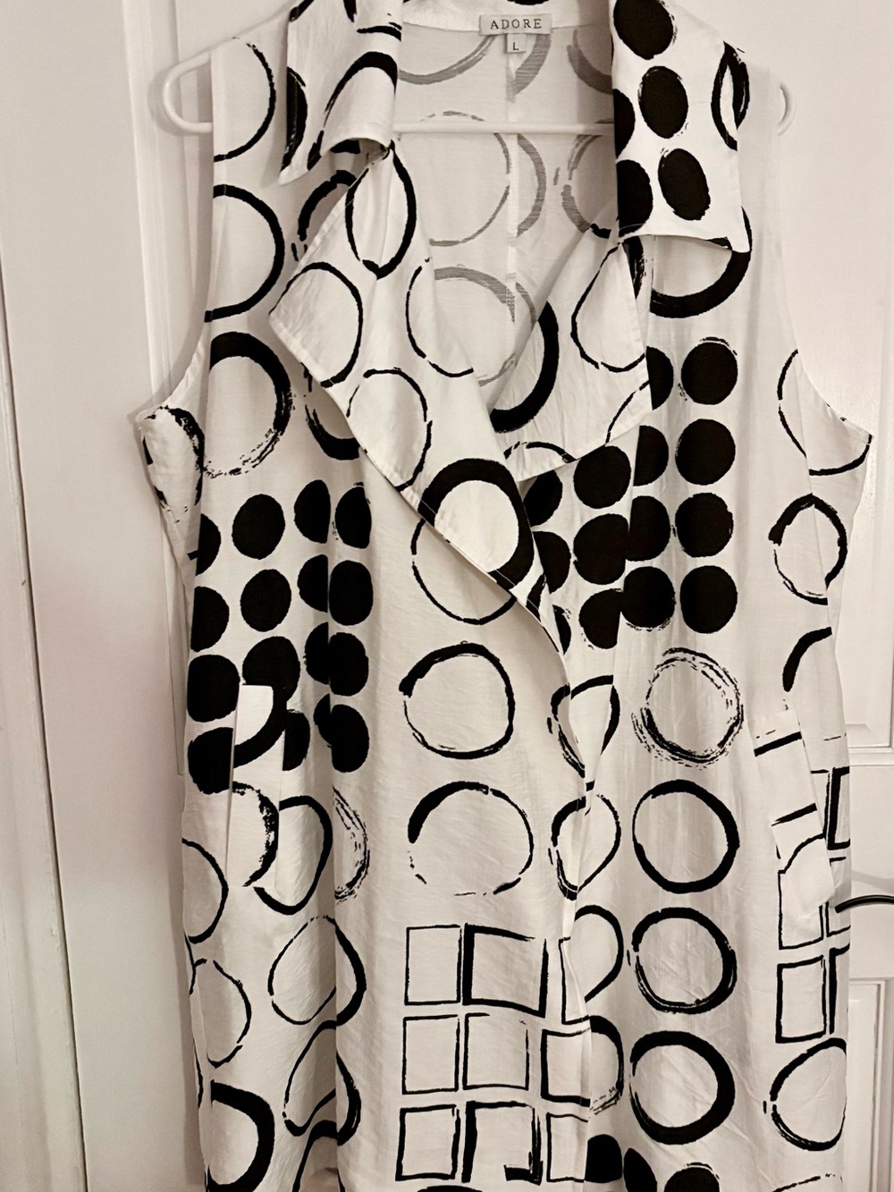 Adore Black & White Sleeveless Collared Tunic with Graphic Circles